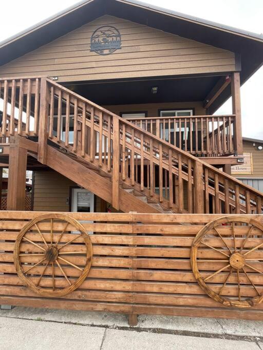 Parkway Yellowstone Guest House Room #2 Гардинър Екстериор снимка