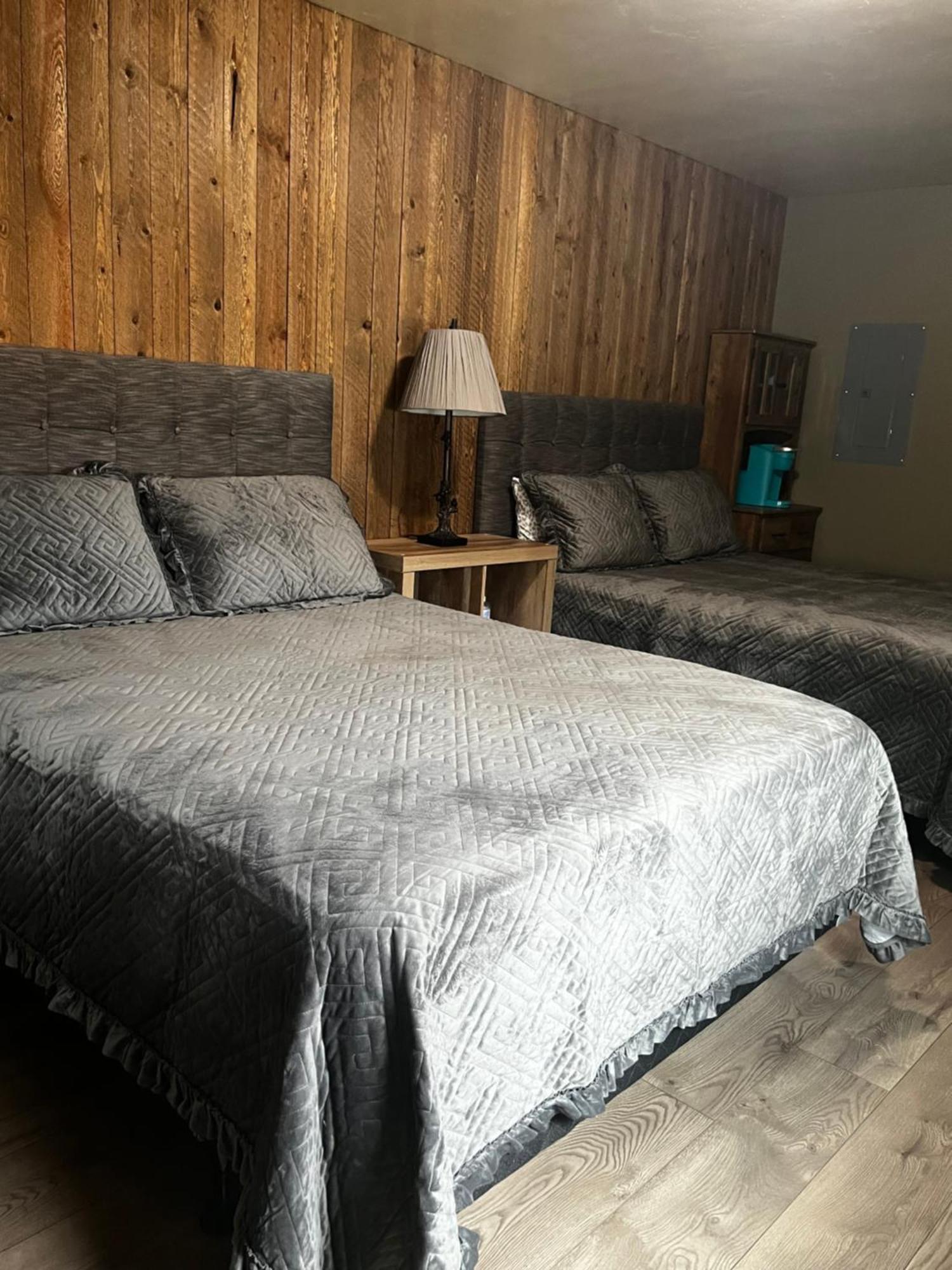 Parkway Yellowstone Guest House Room #2 Гардинър Екстериор снимка